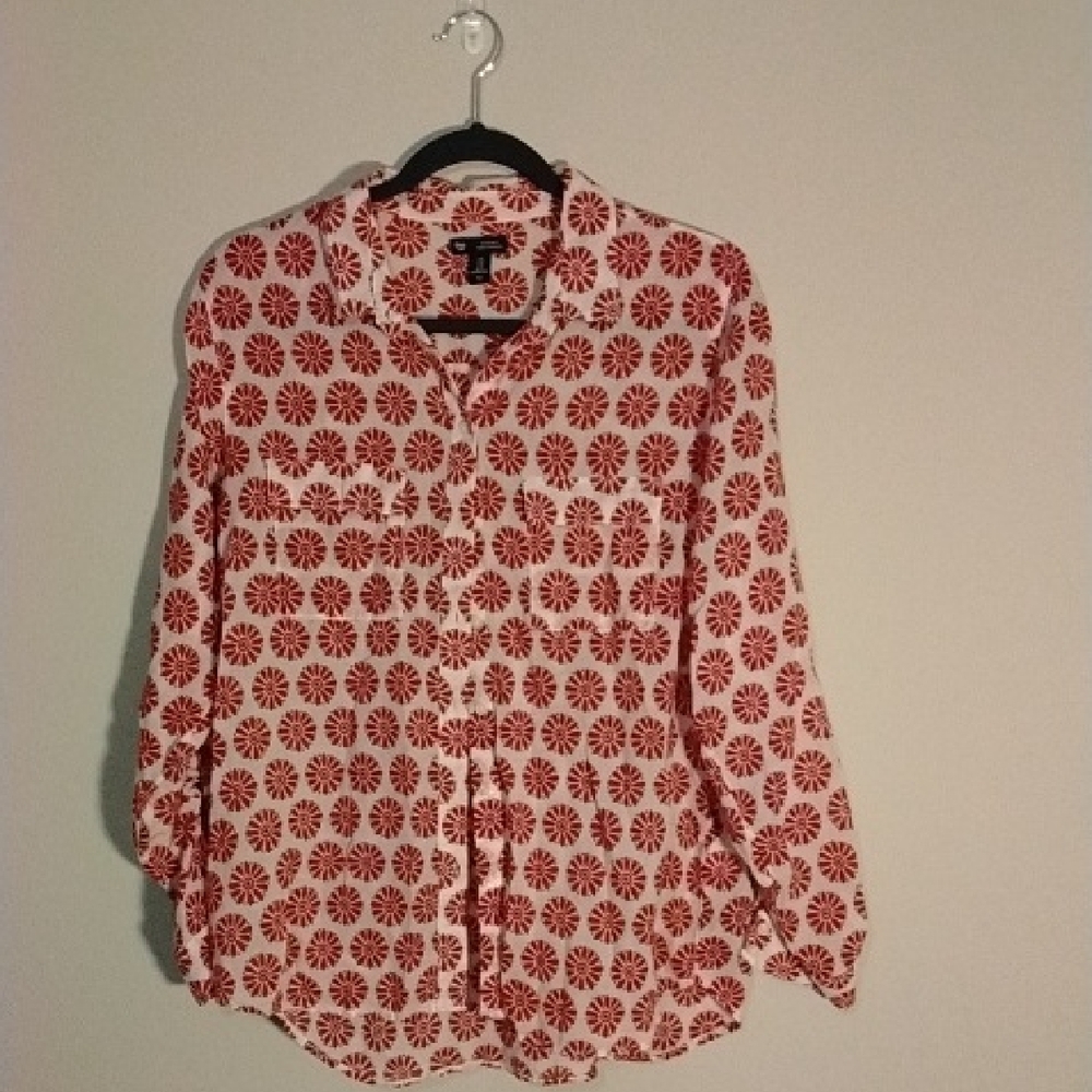 GAP Red and White Floral Button-Down Shirt